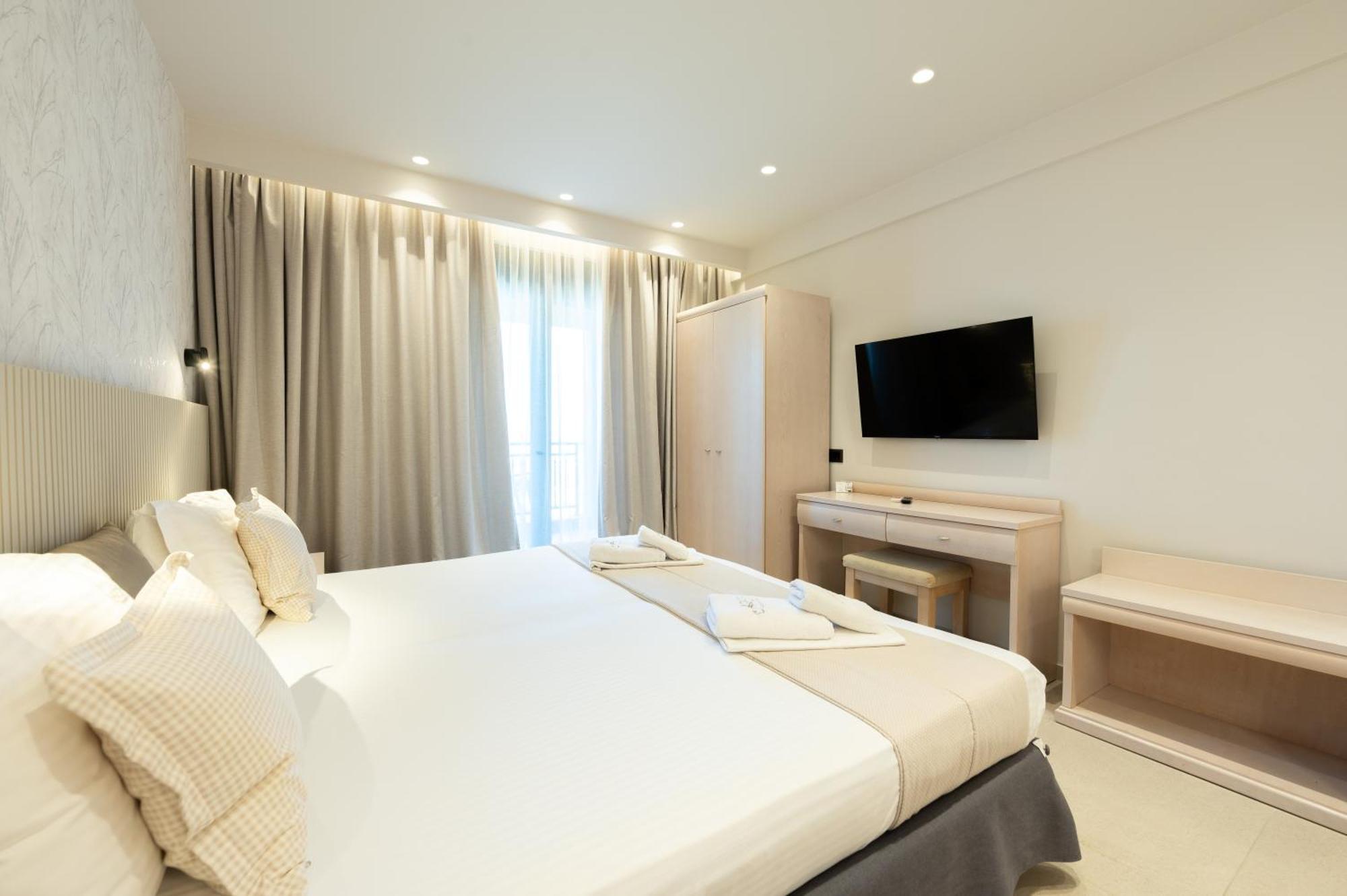 Hotel Areti Neos Marmaras Esterno foto